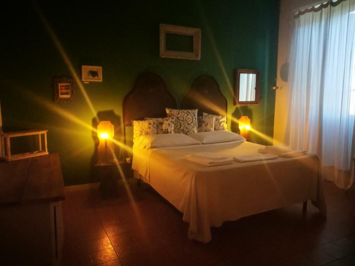 B&B Lamagia Di Corte Moronati Sirmione Exteriér fotografie